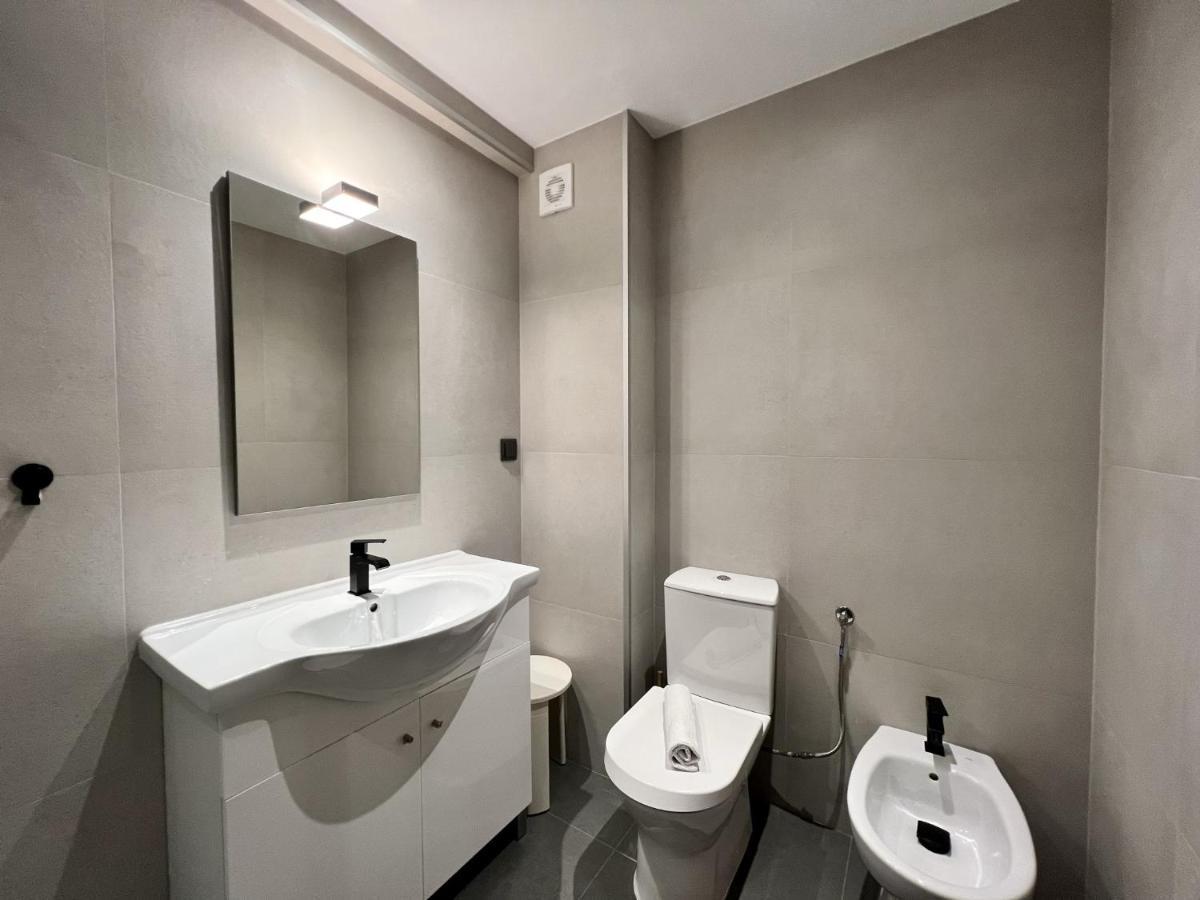 Downtown With Pool By Homing Appartement Albufeira